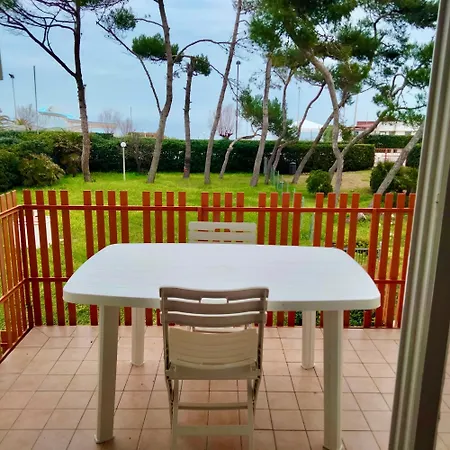 M335 - Marcelli, Ampio Bilocale Fronte Mare Con Balcone Lejlighed Marcelli